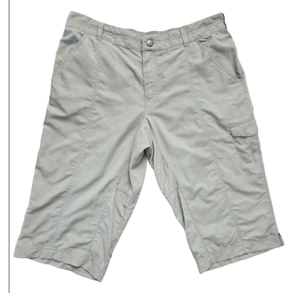 Women's Columbia Beige Omni-Shade Packable Cargo Shorts Size 10
